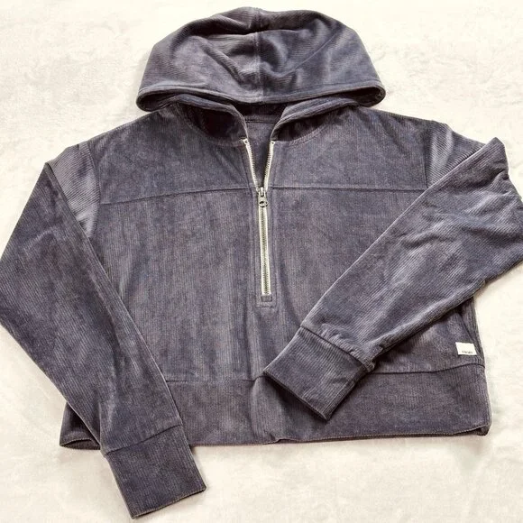 Vuori Womens Haven Half Zip Hoodie Dusty Blue Velour Cropped Sz XS Ribbed - Picture 8 of 9